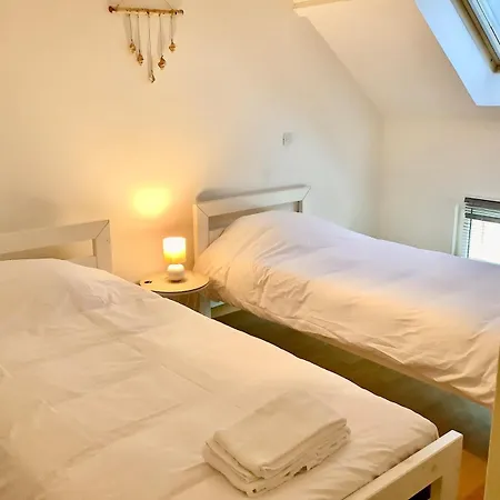 Vakantiehuis Head To Private Parking & Terrace *